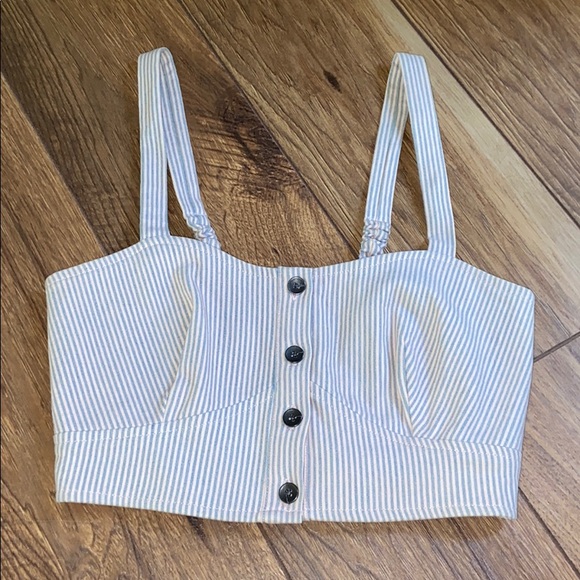 Nollie Tops - Nollie Crop Top